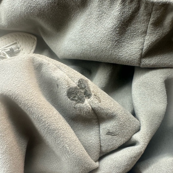 Louis Vuitton L Mahina Blanc - Picture 9 of 17